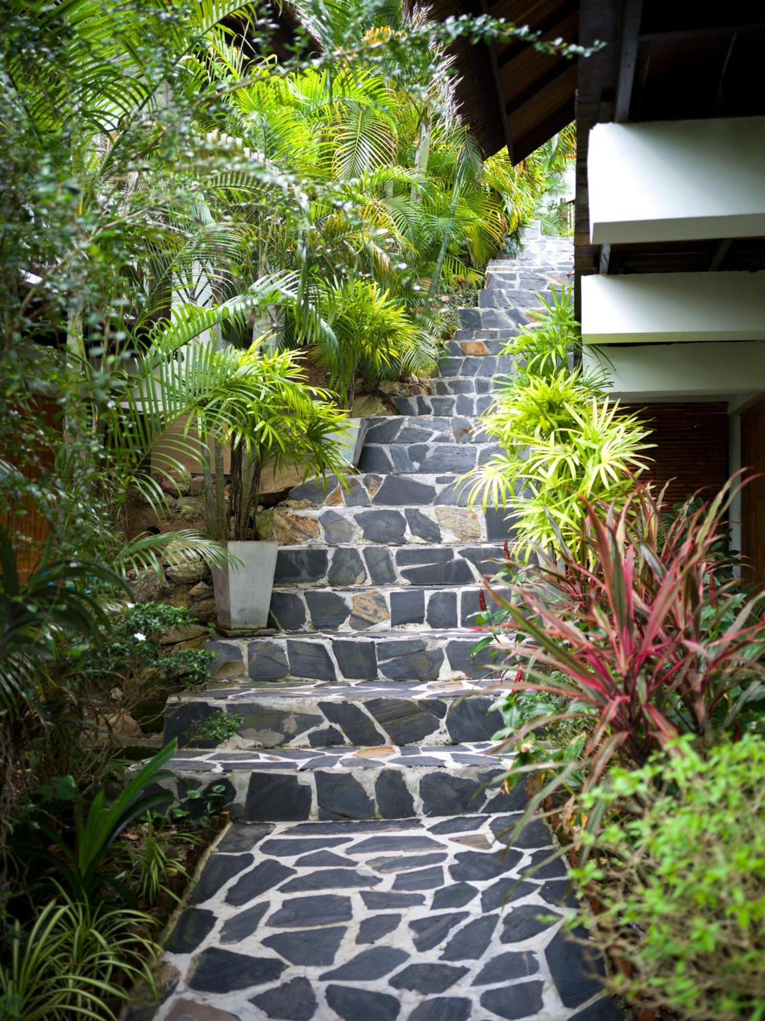 Beyond The Blue Horizon Boutique Bungalows Haad Chao Phao Exterior photo